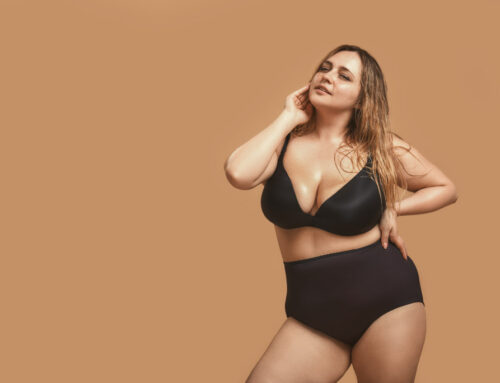 8 idées de tenues de boudoir pour les modèles grande taille